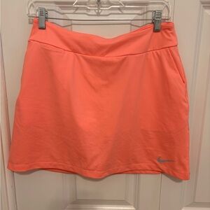 Nike Dri-Fit Golf Skirt in Coral. Size Small.